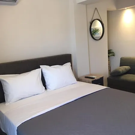 Thomas & 2 Apartment