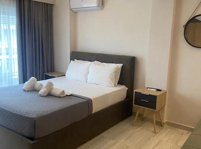 Thomas & 2 Apartament